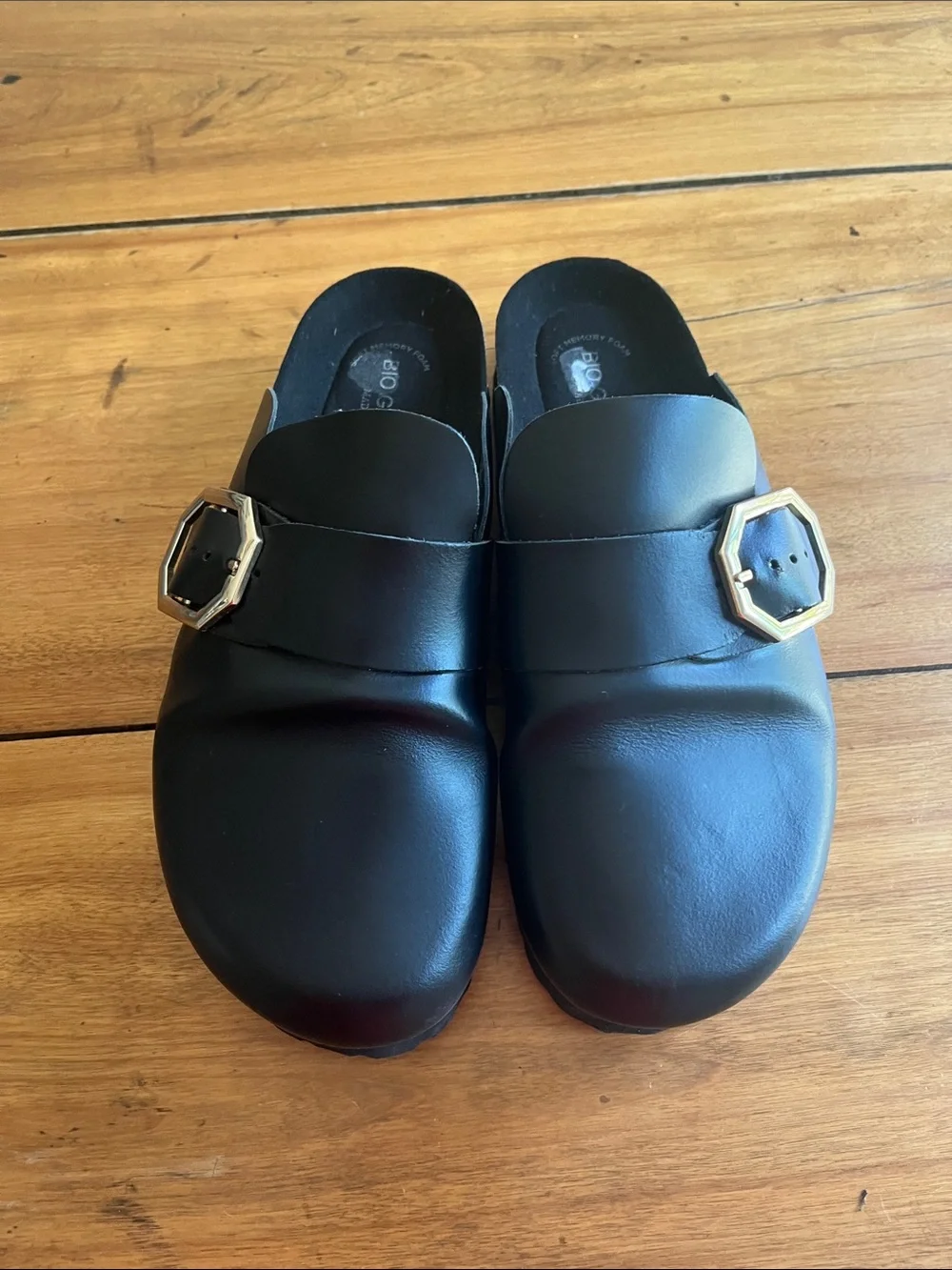 Clogs - Picture 2 of 6
